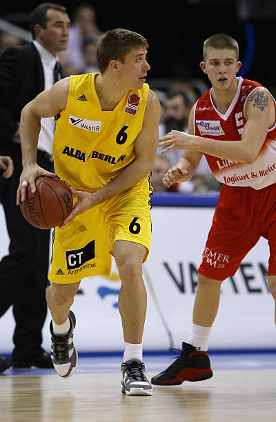 反击转向主 反击转向主